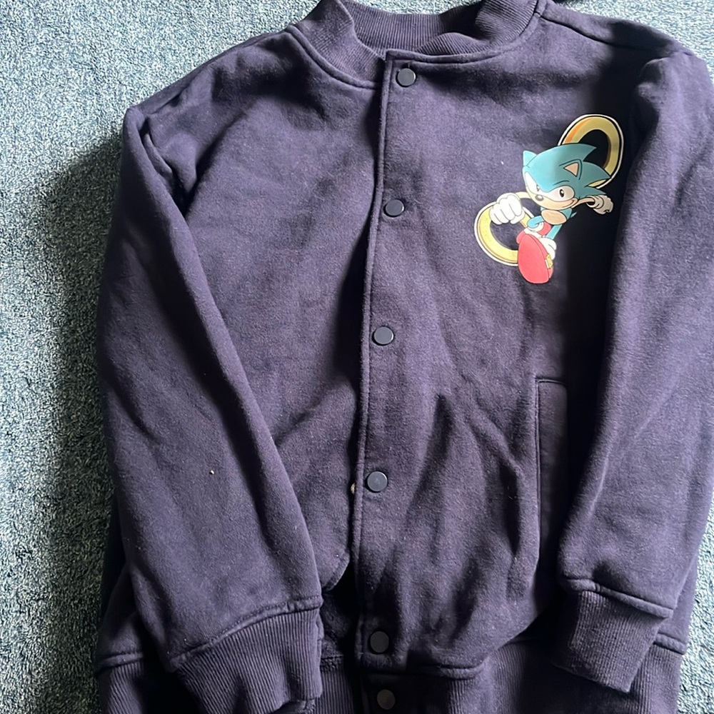 Sonic sweater